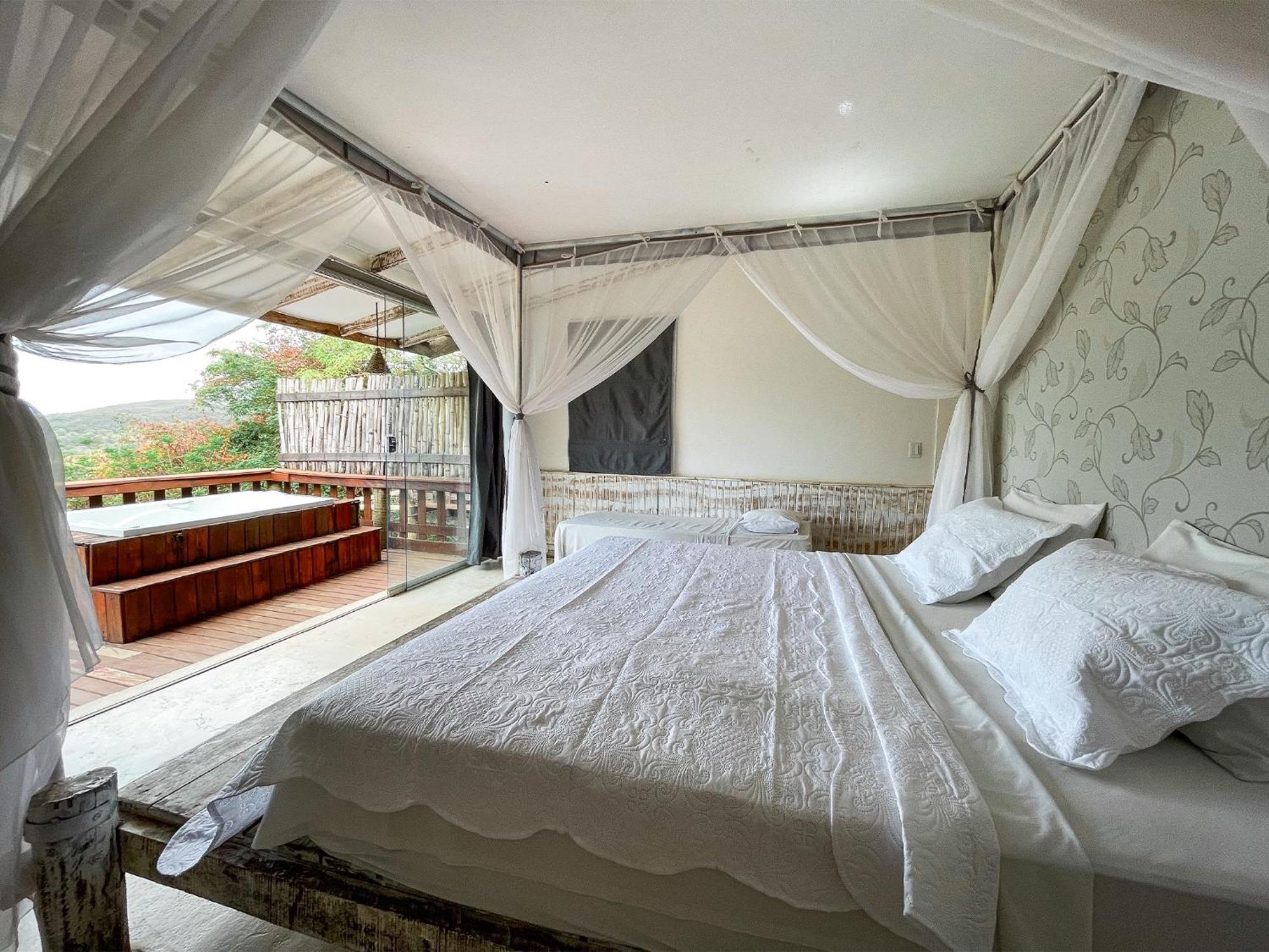 Ranchos 30 Hotel Fazenda Hidrolandia  Экстерьер фото