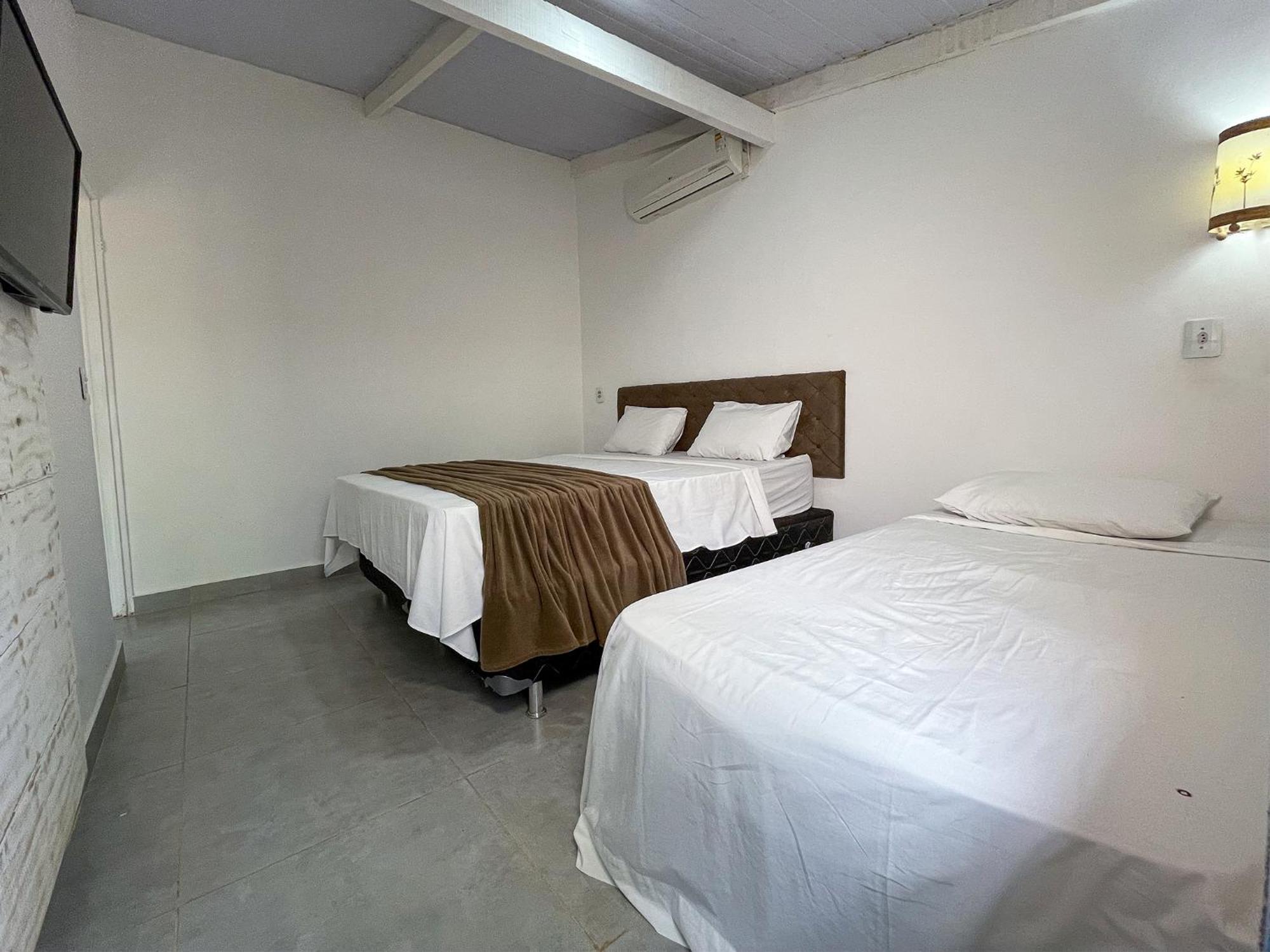 Ranchos 30 Hotel Fazenda Hidrolandia  Экстерьер фото