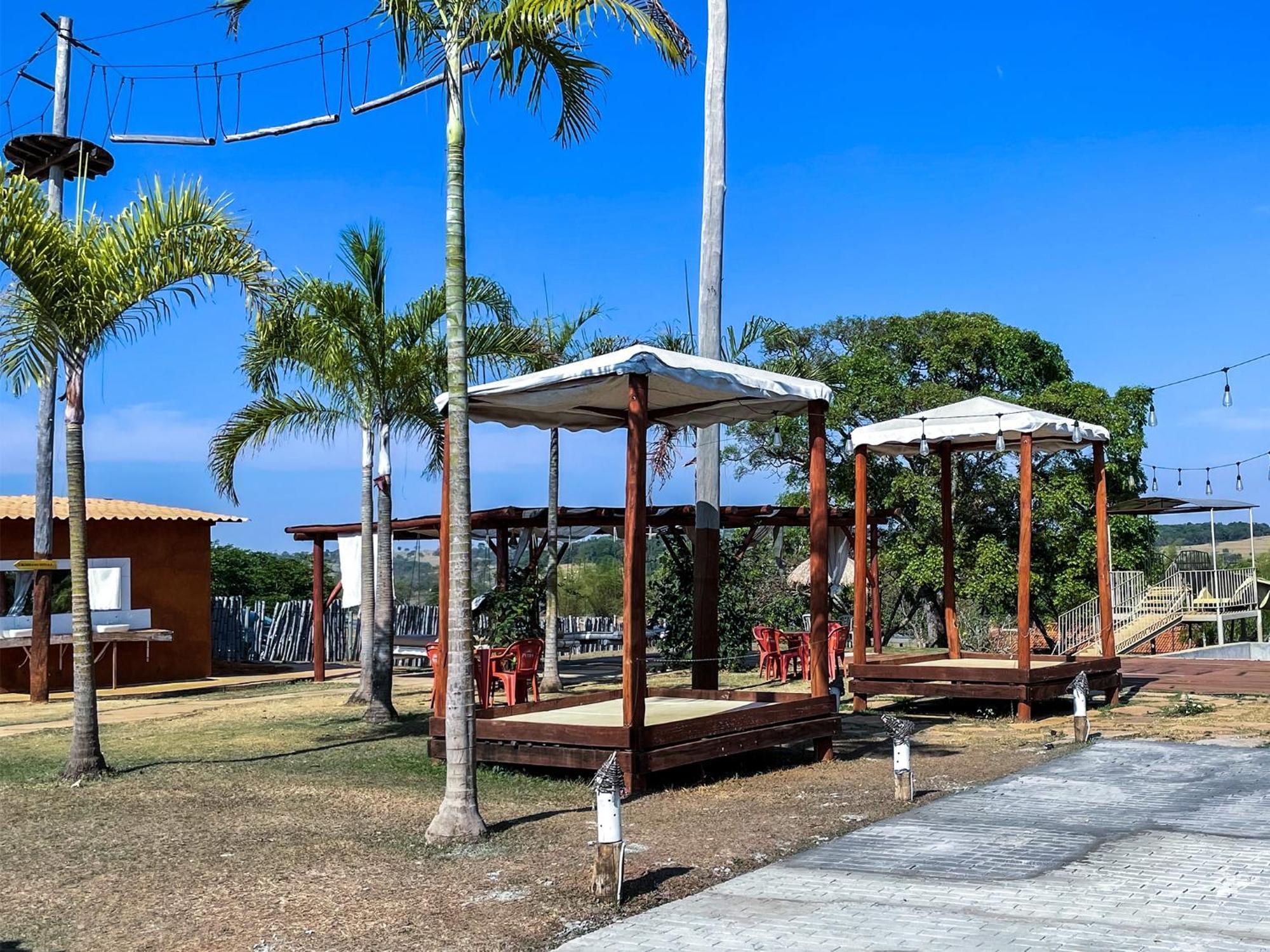 Ranchos 30 Hotel Fazenda Hidrolandia  Экстерьер фото